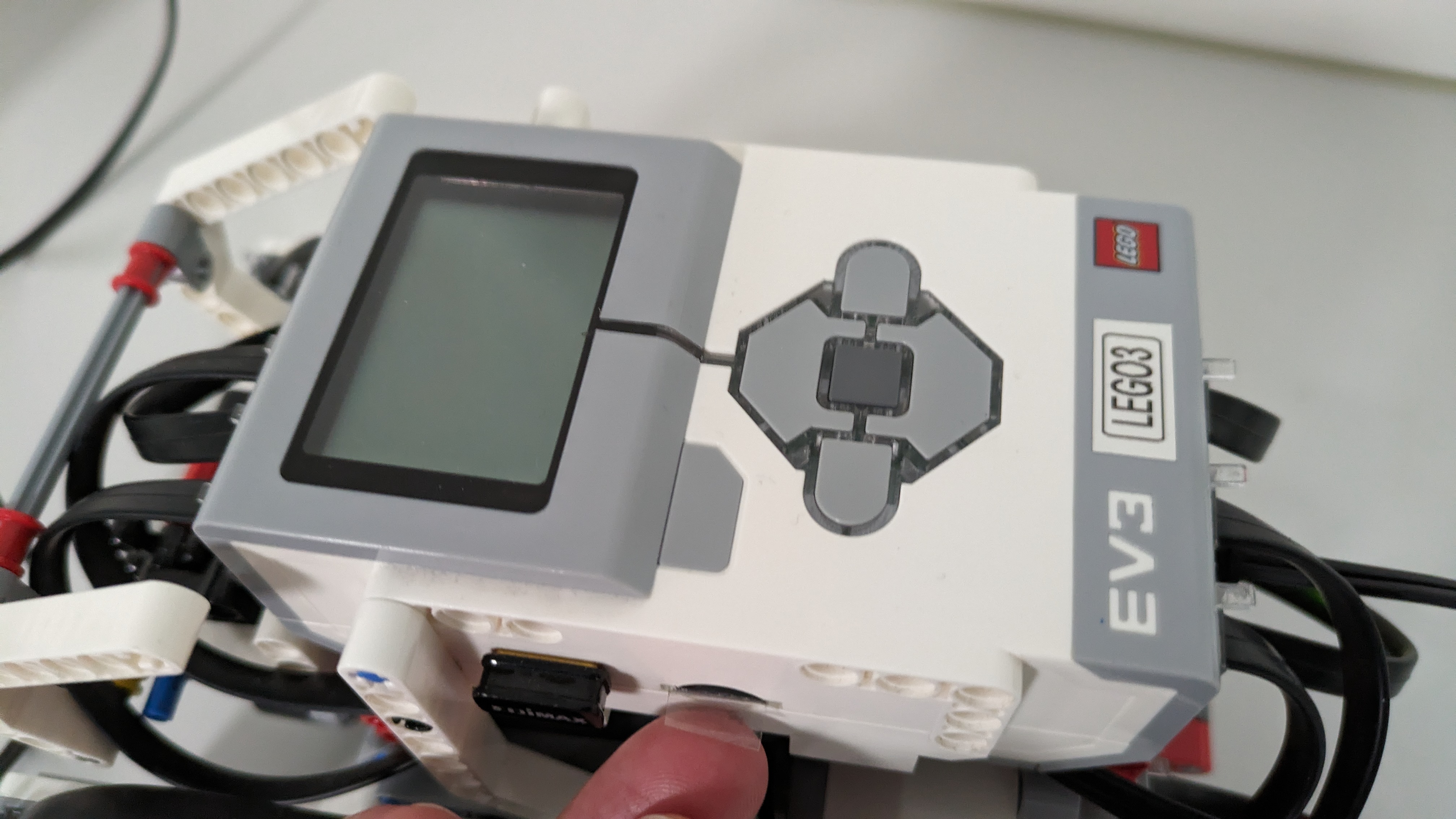 roboter-oben-display.jpg roboter-oben-display.jpg